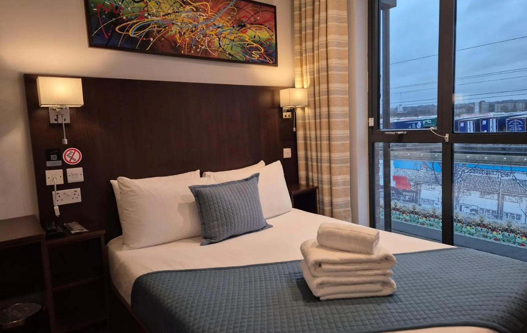 ***  London City Airport Hotel בריטניה